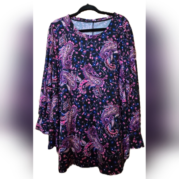 Paisley Print Women's Top in Black and Pink - Picture 1 of 6